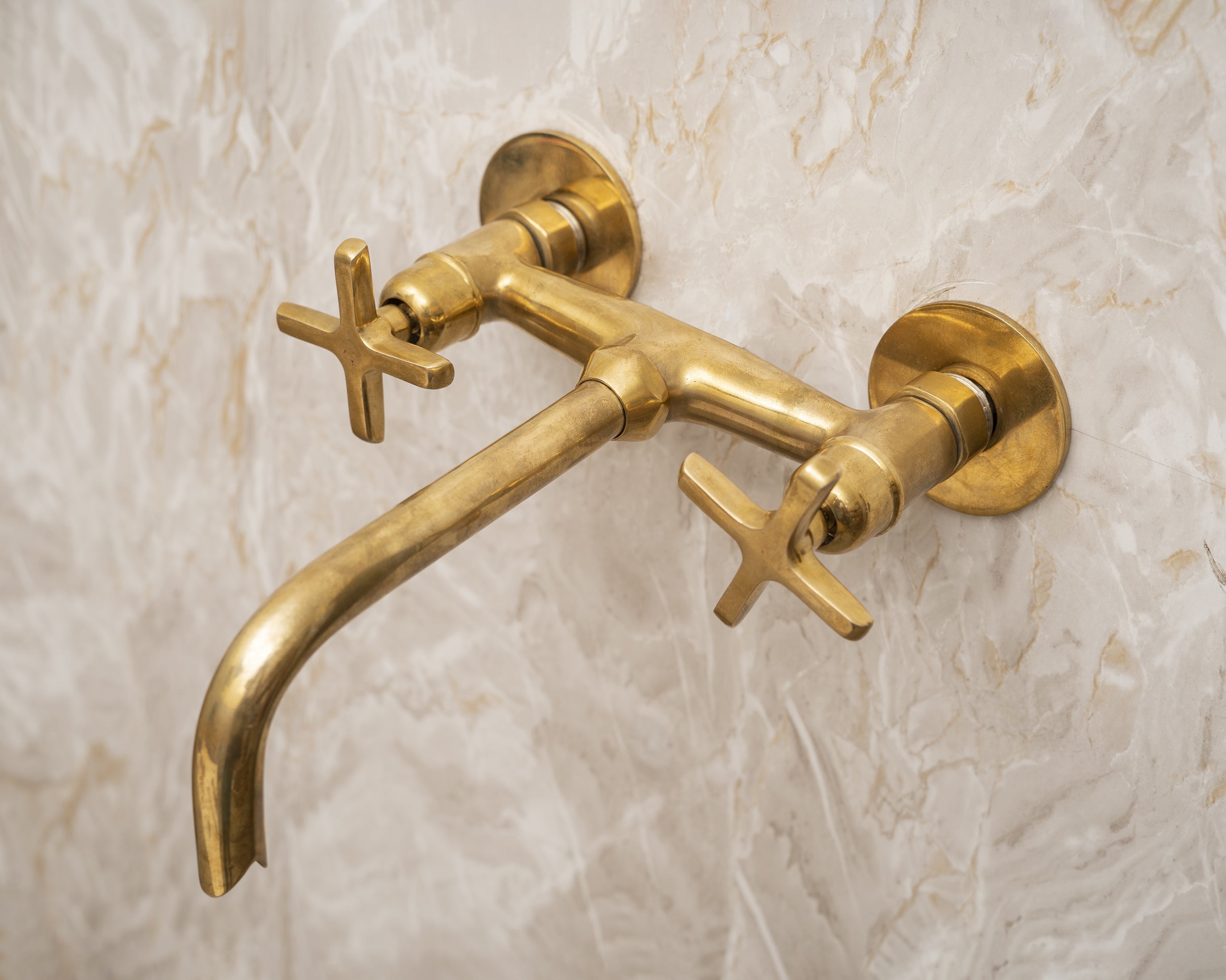 Antique Brass Bathtub Faucet
