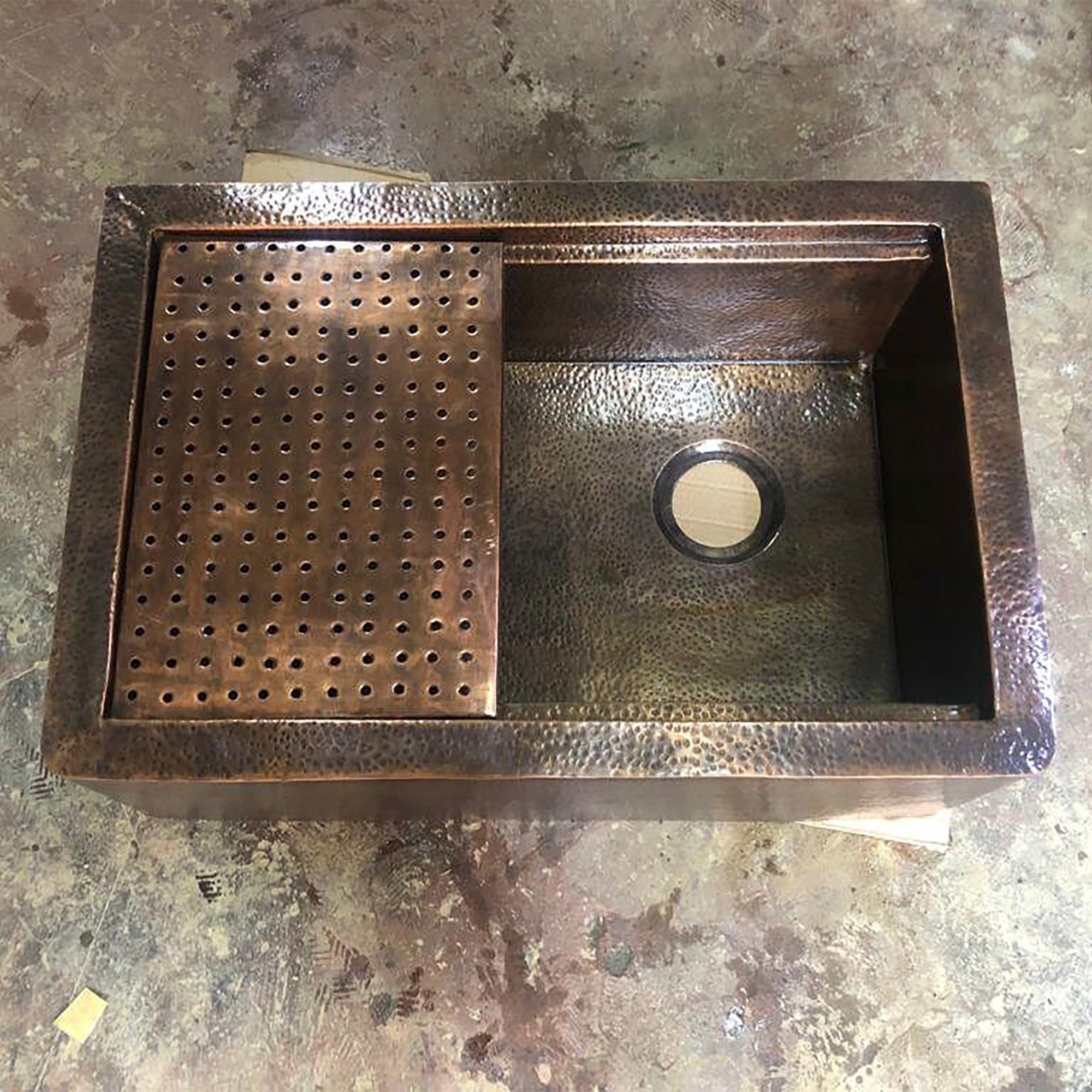 Aged Copper Patina Farmhouse Sink with Flat Grid – Apron Front Sink for Kitchen or Bar