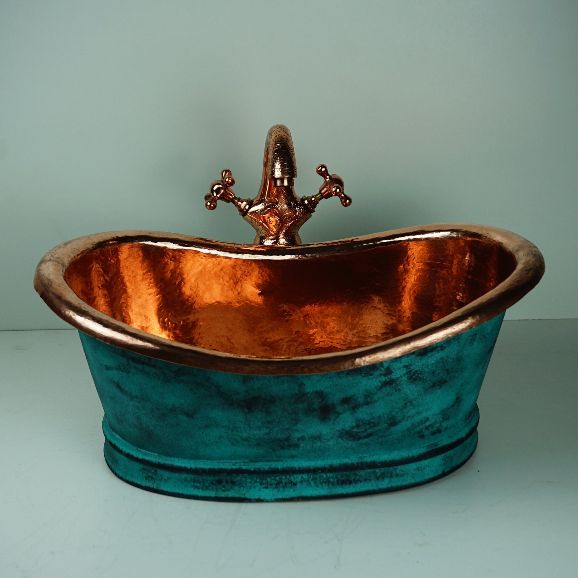 Aged Copper Vessel Sink Tub Style – Oxidized Green Patina Copper Bathroom Sink