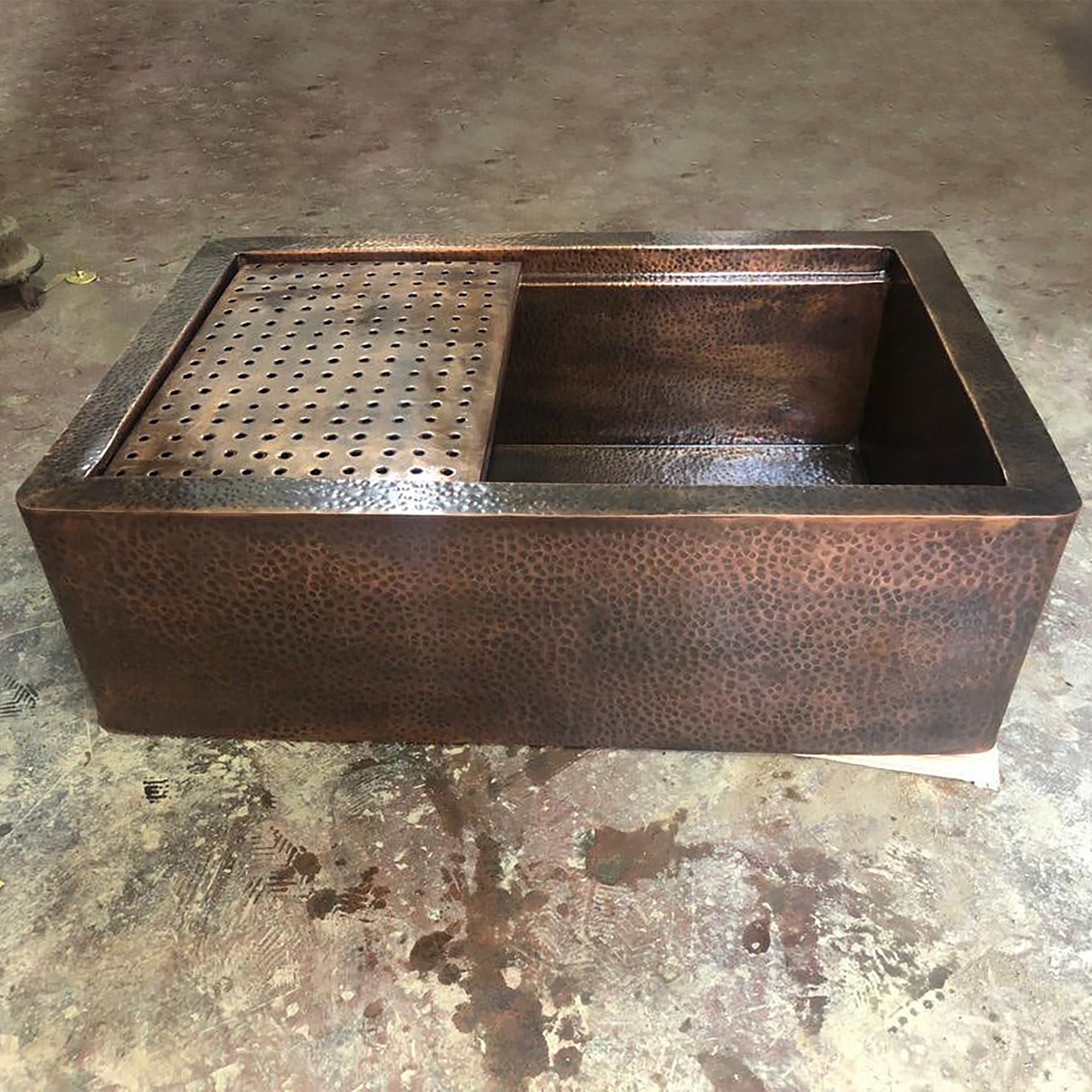 Aged Copper Patina Farmhouse Sink with Flat Grid – Apron Front Sink for Kitchen or Bar