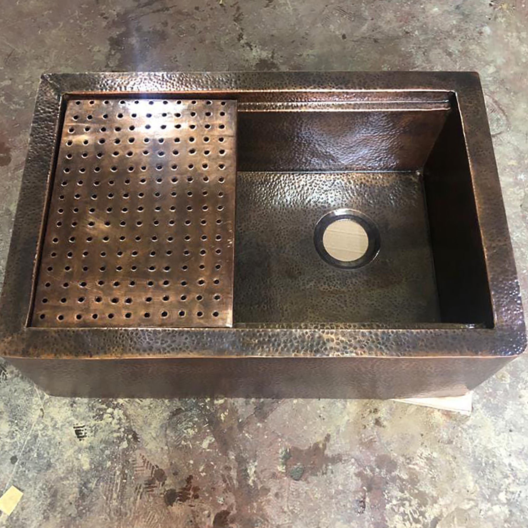Aged Copper Patina Farmhouse Sink with Flat Grid – Apron Front Sink for Kitchen or Bar