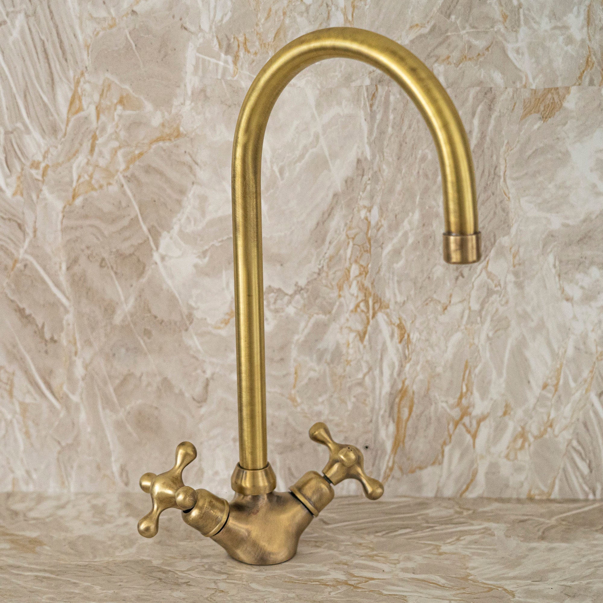  Single Hole Brass Bathroom Tap