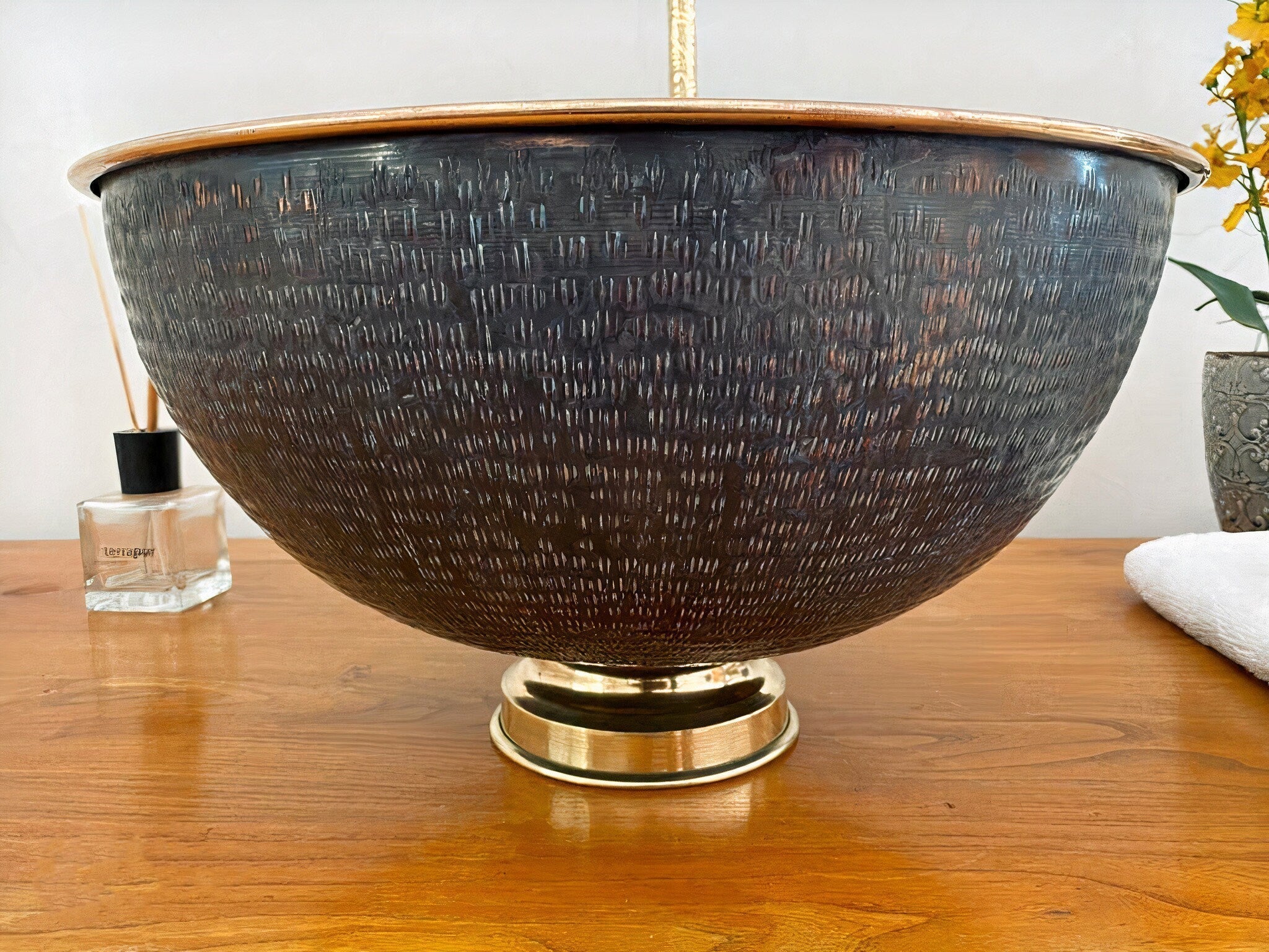 Luxury brass basin
